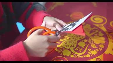 4K实拍中国传统文化艺术剪纸视频素材视频的预览图